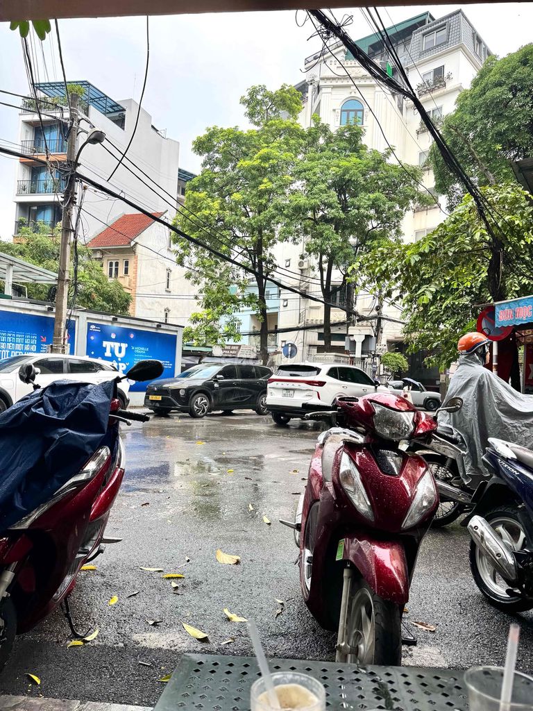 TUYỆT PHẨM 7 TẦNG THANG MÁY – MỚI TINH – 2 THOÁNG – TT CẦU GIẤY