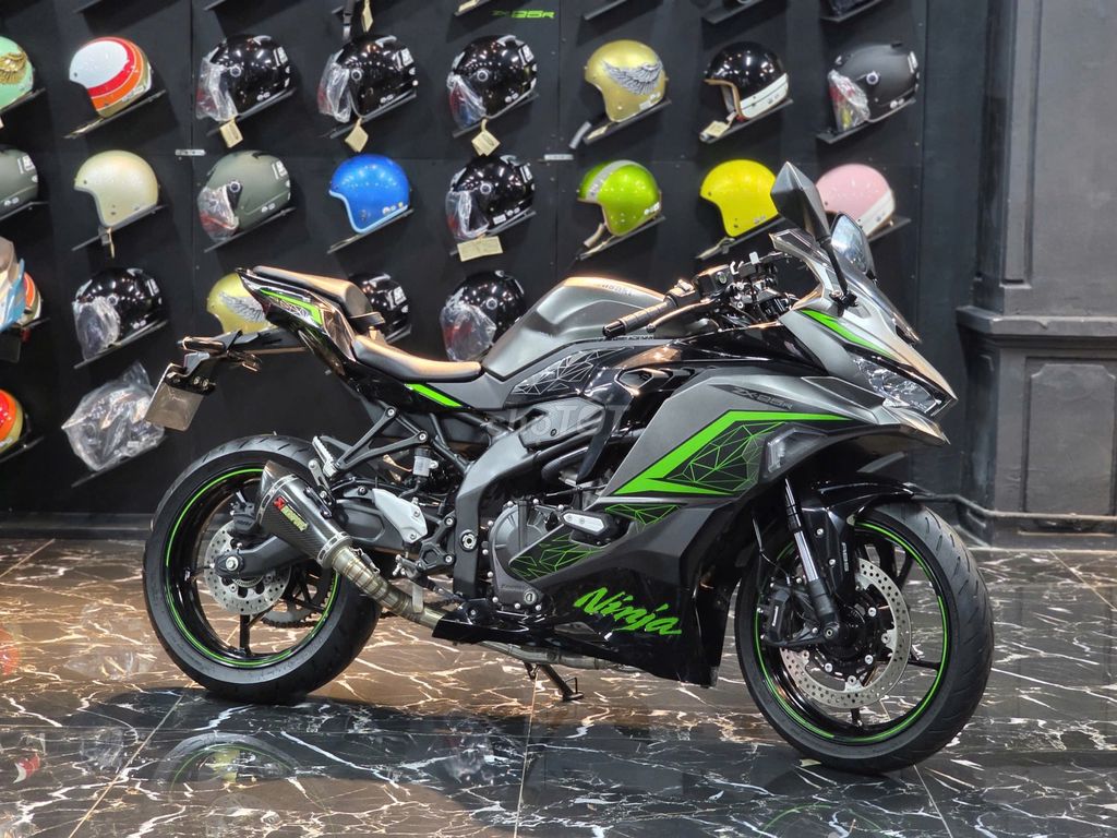 ZX25R XÁM TITAN MODEL 2023 BIỂN HÀ NỘI. Mua bán Xe máy tại Quận Tây Hồ Hà Nội được đăng bởi Tu Phamanh hình 1