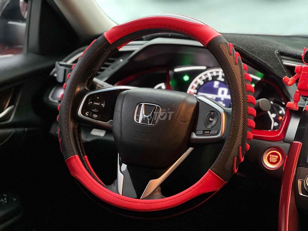 Honda Civic 2018 1.8 E - 67000 km. Mua bán Ô tô tại Thành phố Thuận An Bình Dương được đăng bởi Phạm Nguyễn Hồng Nhung hình 4