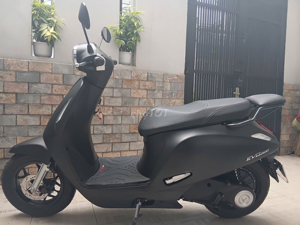 Электроскутер VinFast Evo 200 2025 Черный 10 000 КМ