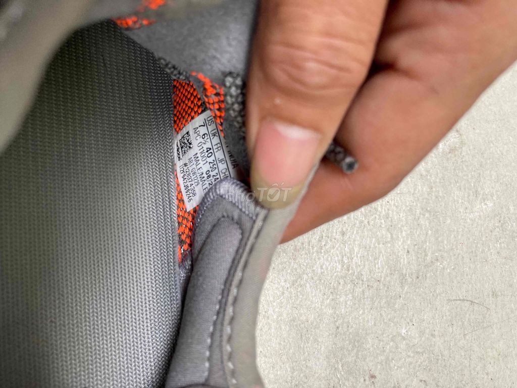 Giày thể thao Adidas Yeezy Boost 350 V2 Nam. Mua bán Giày dép tại Quận Ngô Quyền Hải Phòng được đăng bởi Hungtran hình 1
