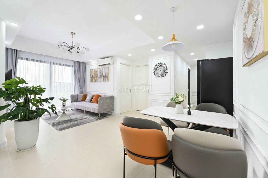 cho thuê 2pn Masteir Thảo Điền Full nội thất tầng cao
