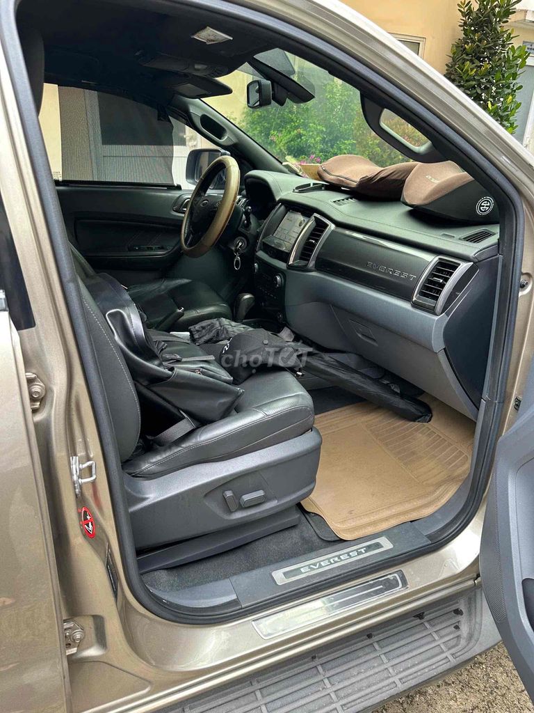 Ford Everest 2016 Titanium 2.2L 4x2 AT - 130000 km. Mua bán Ô tô tại Quận Tân Bình Tp Hồ Chí Minh được đăng bởi Do ba lam hình 3