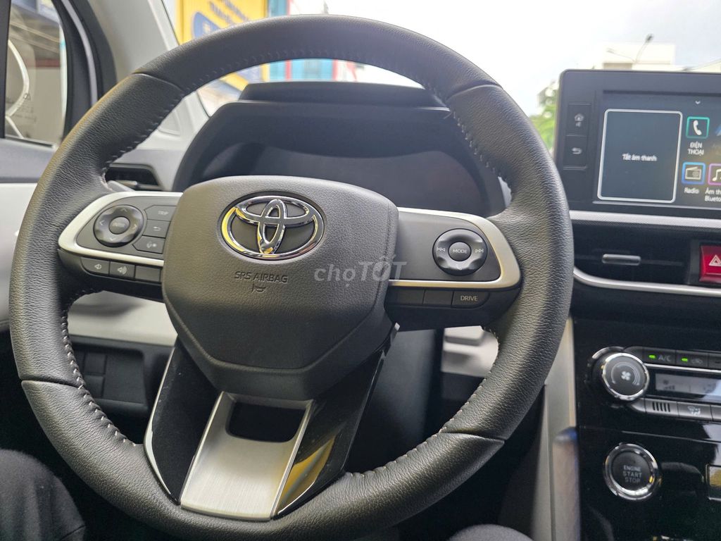 Toyota Veloz Cross 2022 CVT 12200 km. Mua bán Ô tô tại Quận Tân Bình Tp Hồ Chí Minh được đăng bởi Nguyễn Tân Xe Lướt  hình 9