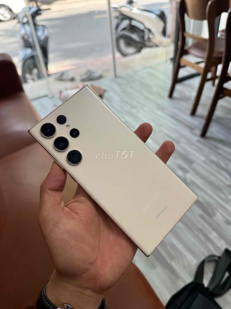Samsung S23 Ultra 256GB Trắng đẹp keng. Mua bán Điện thoại tại Quận 5 Tp Hồ Chí Minh được đăng bởi Nguyễn Tấn Vũ  hình 1