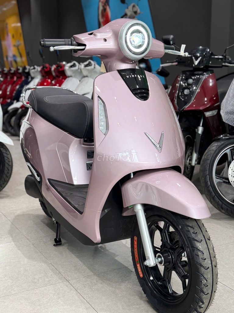 VINFAST EVO GRAND LITE - 1 LẦN SẠC ĐI 150KM 2 PIN. Mua bán Xe máy tại Quận 1 Tp Hồ Chí Minh được đăng bởi VinFast Official Store hình 1