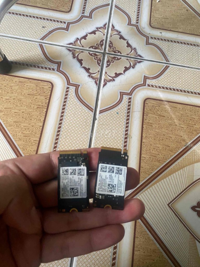 bán 2 ổ SSD Samsung M2 NVMe 2242 256G W10. Mua bán Linh kiện (RAM, Card...) tại Quận 1 Tp Hồ Chí Minh được đăng bởi Nguyễn hình 1