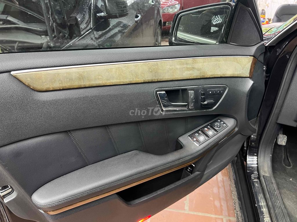 Mercedes Benz E Class 2009 E300 - 12968 km. Mua bán Ô tô tại Quận Thanh Xuân Hà Nội được đăng bởi Đỗ Duy Cảnh hình 12