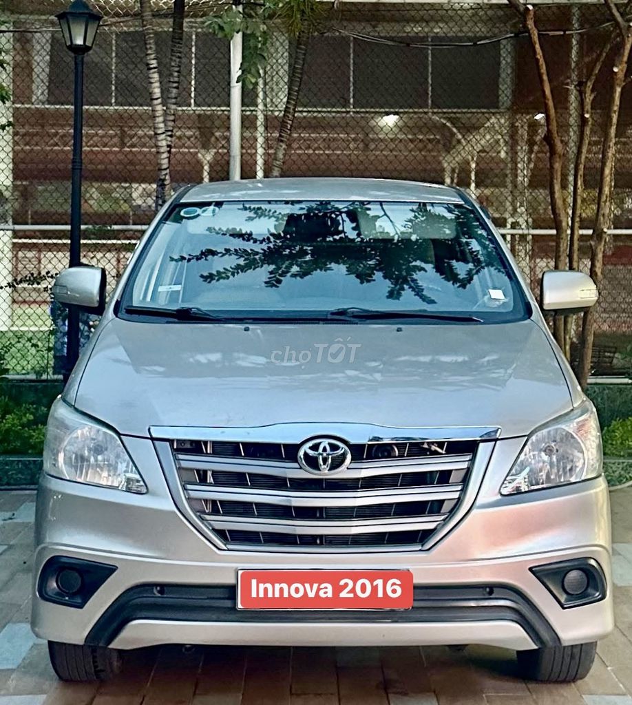 CHÍNH CHỦ ĐỨNG TÊN BÁN: Toyota Innova 2.0E 2016