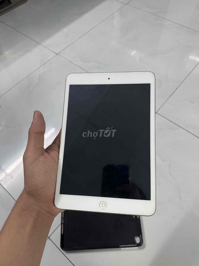 Ipad 1 bản wfi chửa cháy