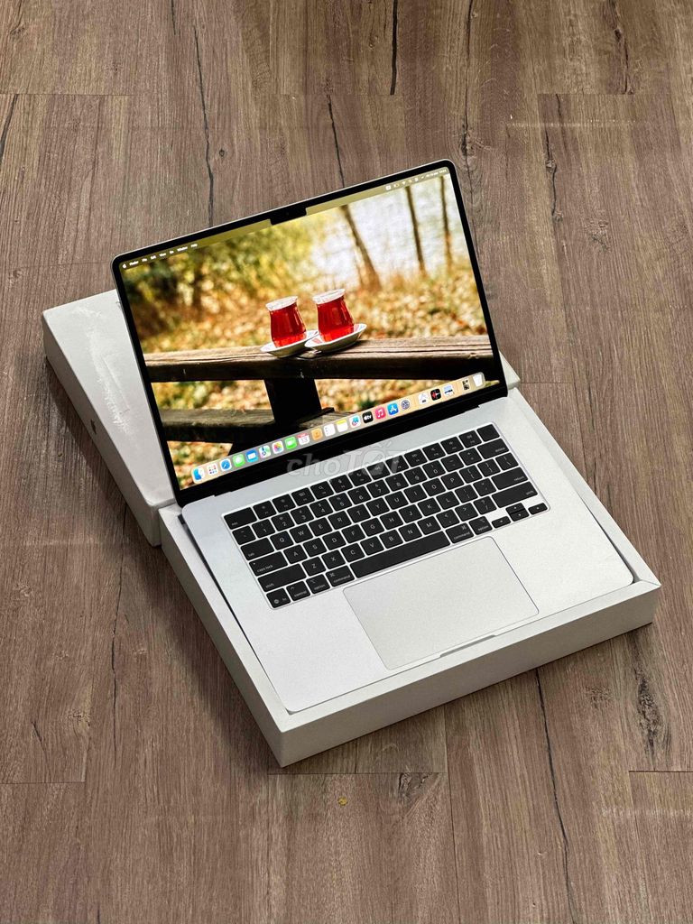 Macbook Air M4 15' 24GB / 1TB Care+ đẹp keng. Mua bán Laptop tại Quận 10 Tp Hồ Chí Minh được đăng bởi APPLE 2HAND hình 1
