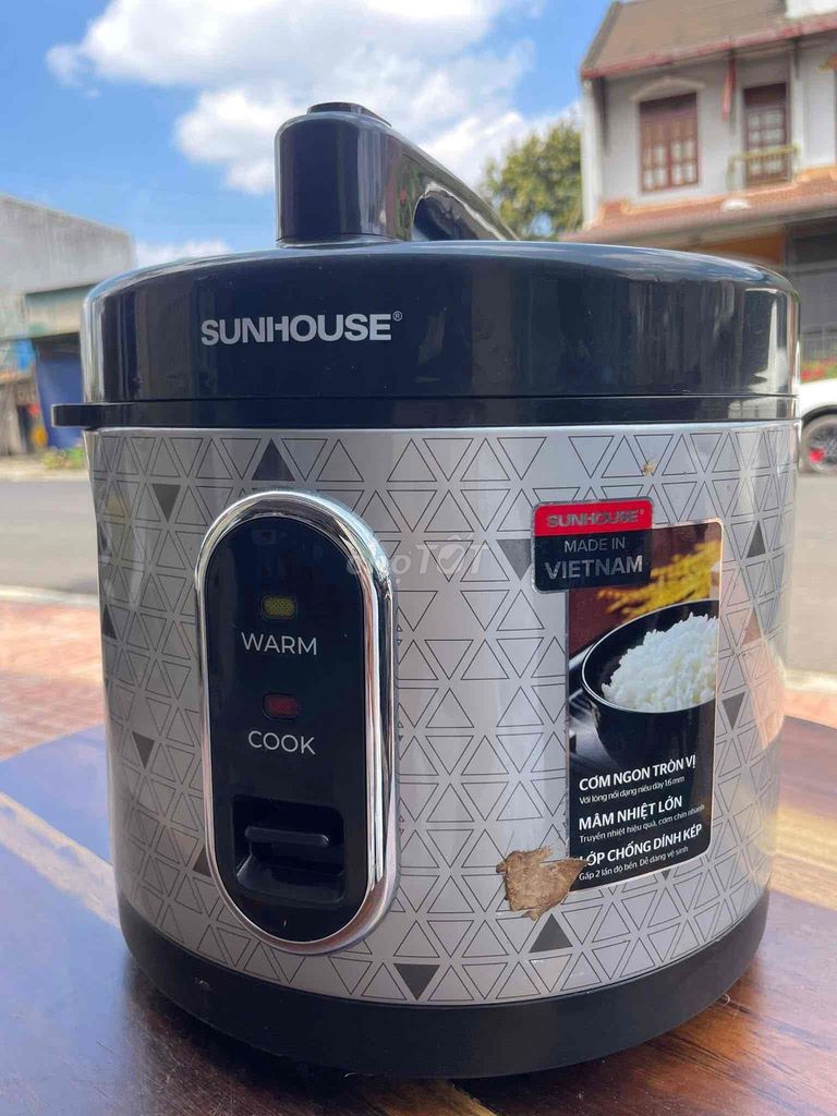 Nồi cơm điện Sunhouse 2.2 lít Việt Nam. Mua bán Bếp, lò, đồ điện nhà bếp tại Thành phố Buôn Ma Thuột Đắk Lắk được đăng bởi Nguyễn Duy hình 1