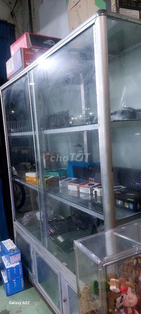 Tủ trưng bày Kính Nhôm Bạc Trắng. Mua bán Tủ, kệ gia đình tại Huyện Long Điền Bà Rịa - Vũng Tàu được đăng bởi duyên bùi hình 1