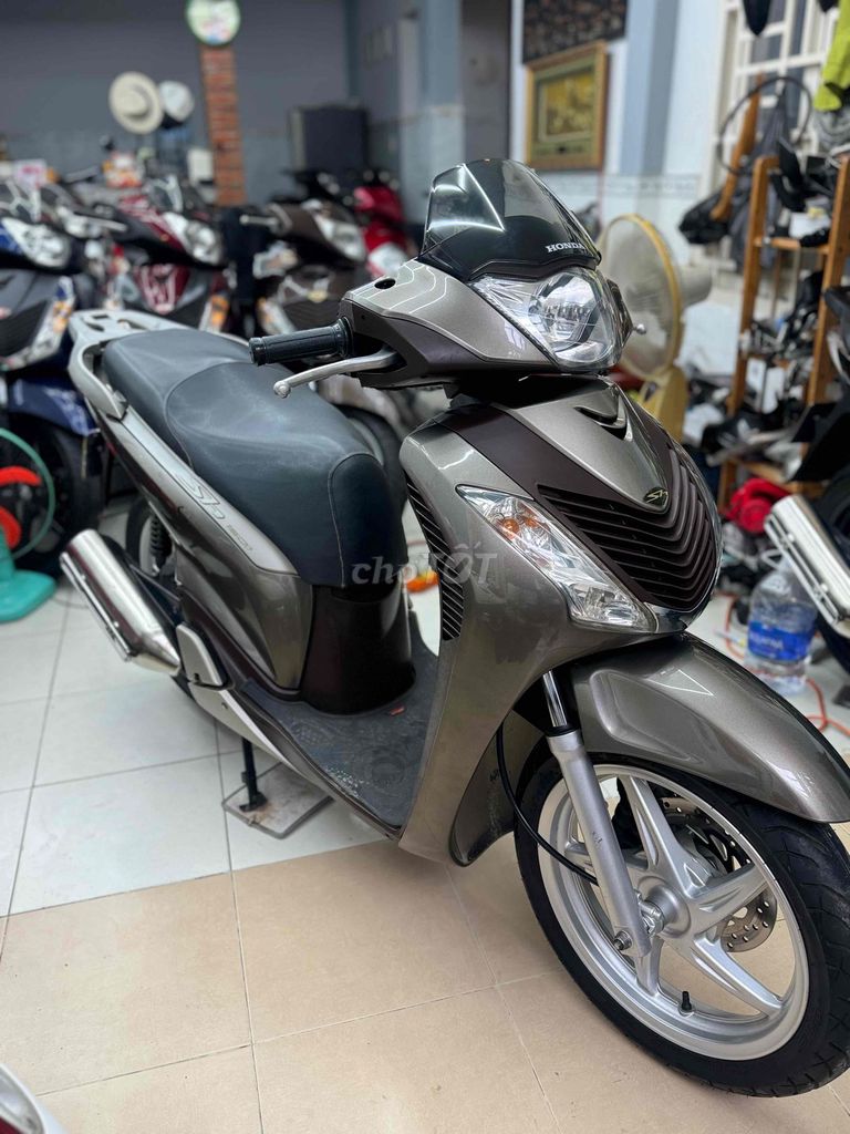 Хонда SH150i 2024 Коричневая Вьетнам