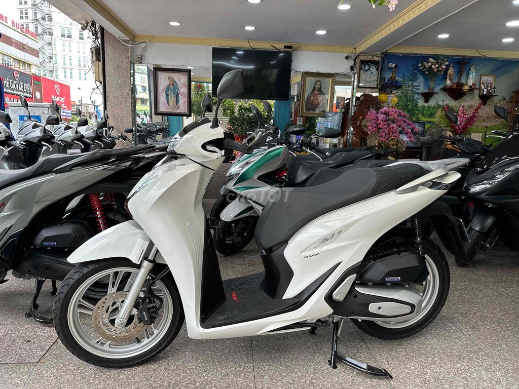 Honda SH 150i 2022 Trắng BSTP Chính Chủ