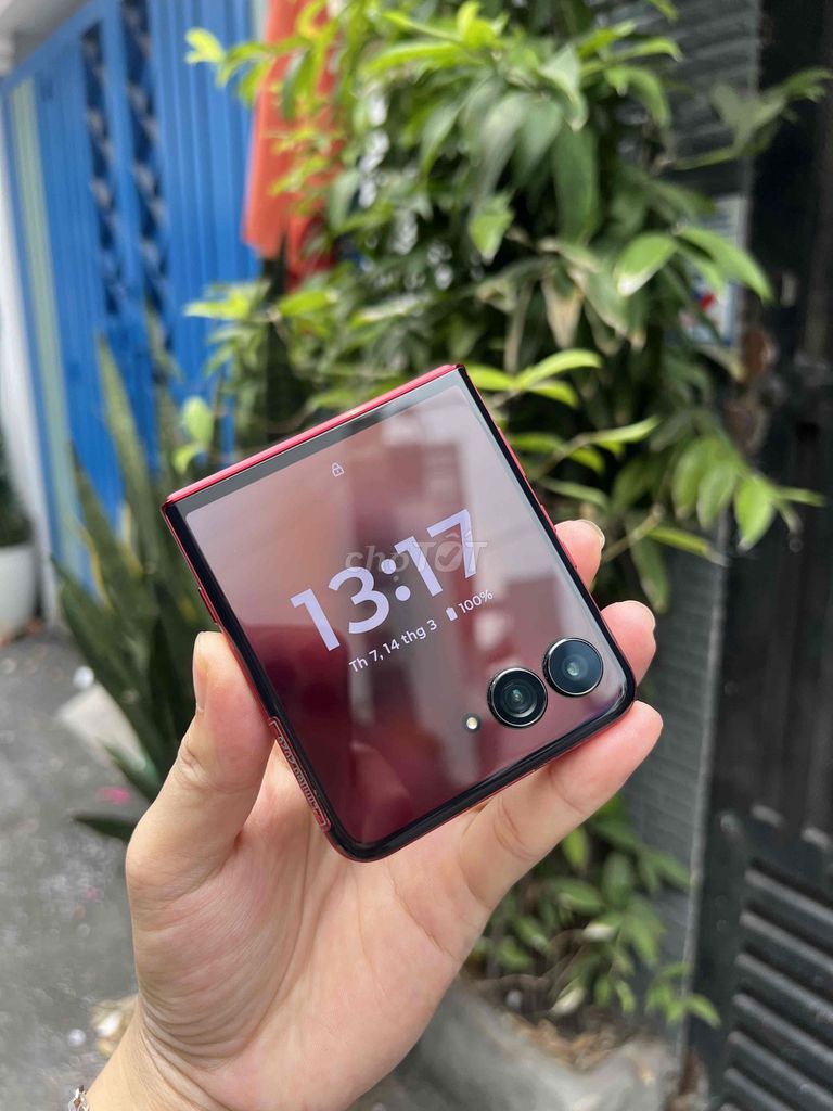 Motorola Razr 60 Ultra 512GB Đỏ. Mua bán Điện thoại tại Quận Gò Vấp Tp Hồ Chí Minh được đăng bởi HVA Store hình 1
