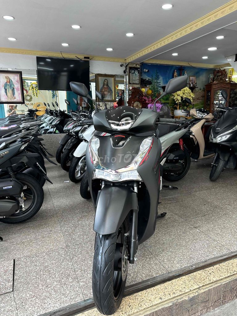 SH 150i ABS + HSTC 2020 Xám Đen BSTP Chính Chủ. Mua bán Xe máy tại Quận Phú Nhuận Tp Hồ Chí Minh được đăng bởi Ngô Hà hình 2