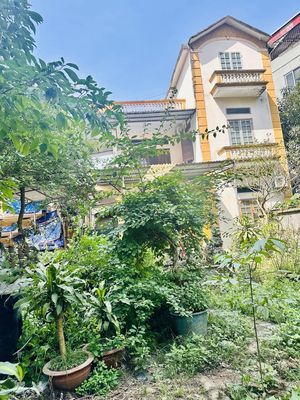Cho Thuê Nhà Vườn 2 Tầng 220m2, 3 phòng ngủ, Trung Tâm TP. Thái Nguyên. Cho thuê nhà ở tại Thành phố Thái Nguyên Thái Nguyên được đăng bởi Nguyễn Thị Lan Anh
