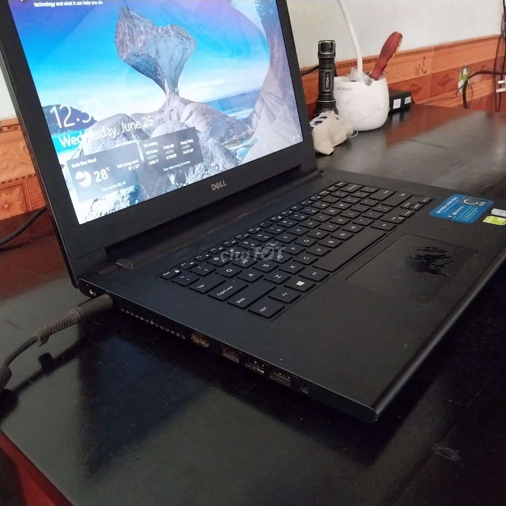 Thanh lý laptop dell inspiration 3878 core i3