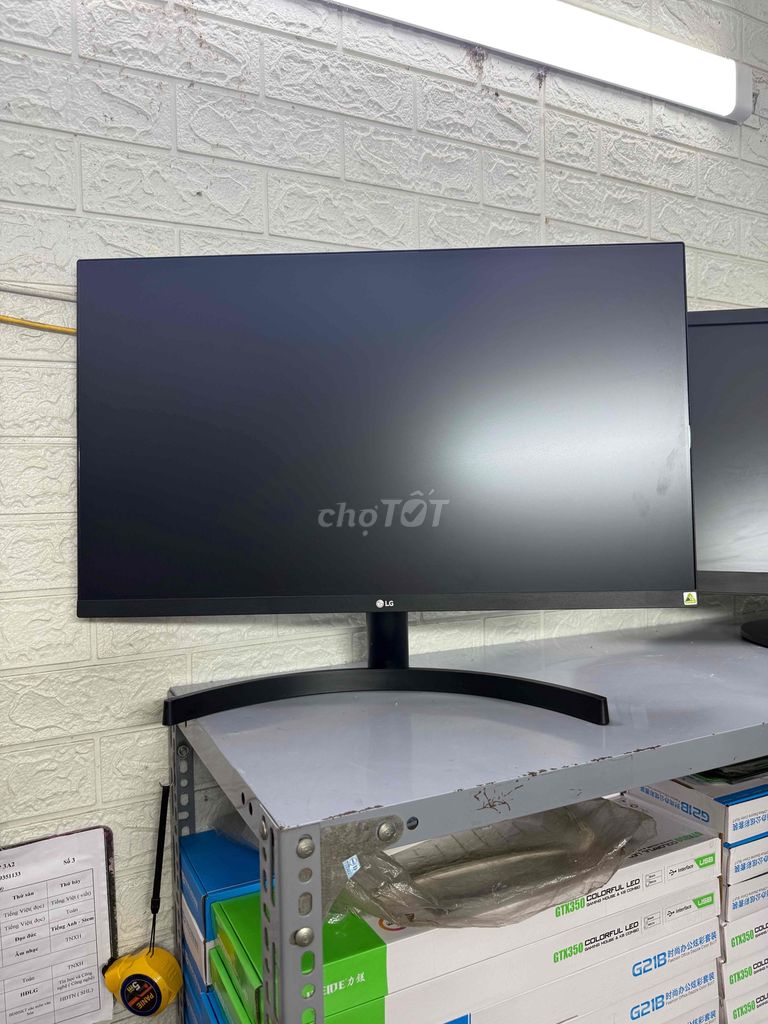 bán chiếc màn LG 27inch full viền mã 27MK600