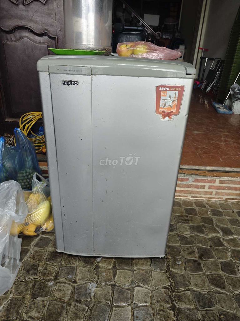 Tủ lạnh Sanyo 90L Đã qua sử dụng. Mua bán Tủ lạnh tại Quận Đống Đa Hà Nội được đăng bởi Minho Lee hình 1