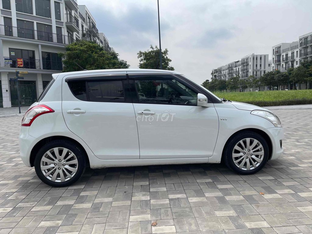 cần bán Suzuki swift 2016 AT xe đẹp xuất sắc. Mua bán Ô tô tại Quận Hoàng Mai Hà Nội được đăng bởi tran duc khien hình 8