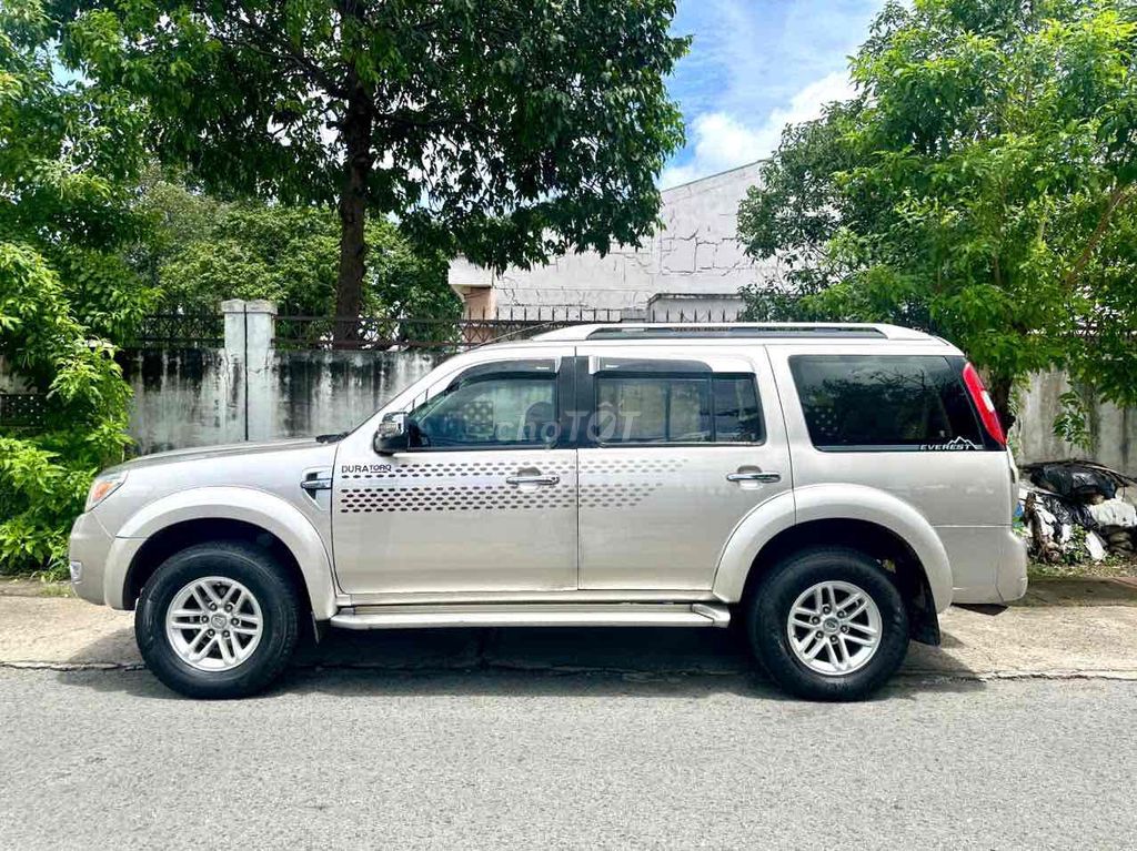 Ford Everest 2010 2.6L 4x4 MT - 90000 km. Mua bán Ô tô tại Huyện Củ Chi Tp Hồ Chí Minh được đăng bởi anh Hiep hình 4