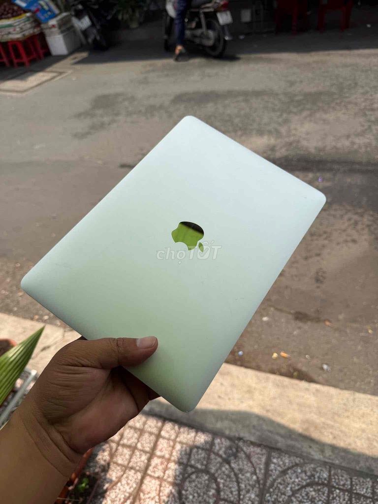 Apple Macbook 12 inch Retina i5 8GB/512GB. Mua bán Laptop tại Quận 1 Tp Hồ Chí Minh được đăng bởi PT Store Q5 HCM hình 1