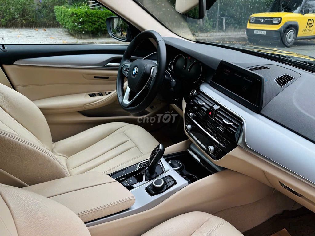 BMW 520i Luxury Line 2018/Model 2019 Đen 33000 km. Mua bán Ô tô tại Quận 7 Tp Hồ Chí Minh được đăng bởi PHÁT ĐẠT LUXURY CAR hình 9