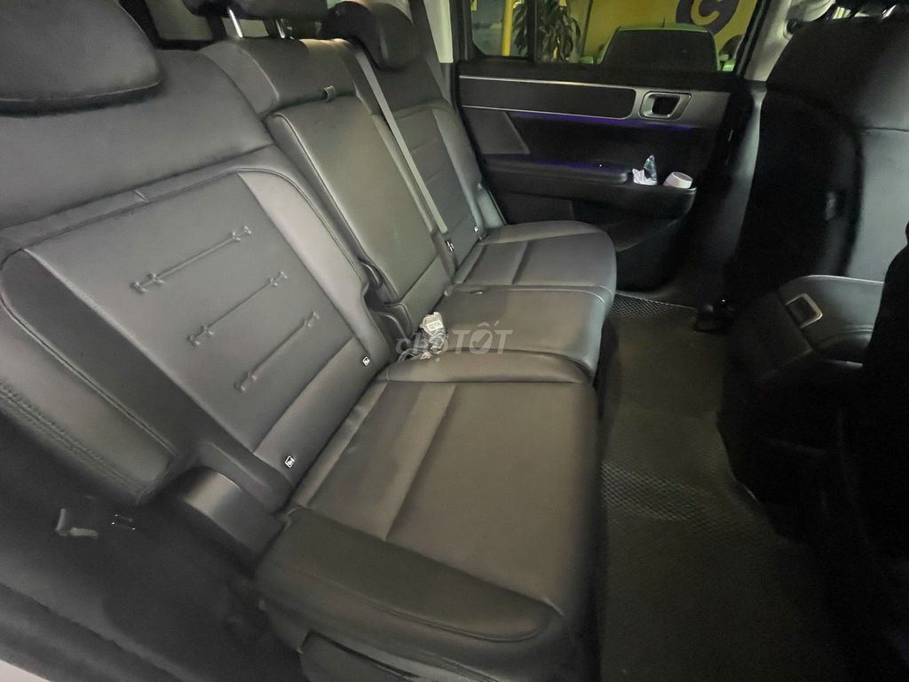 Santa Fe 2024 7 chỗ siêu lướt - 15998 km. Mua bán Ô tô tại Quận Bắc Từ Liêm Hà Nội được đăng bởi Trung Auto 26 Phạm Văn Đồng hình 6