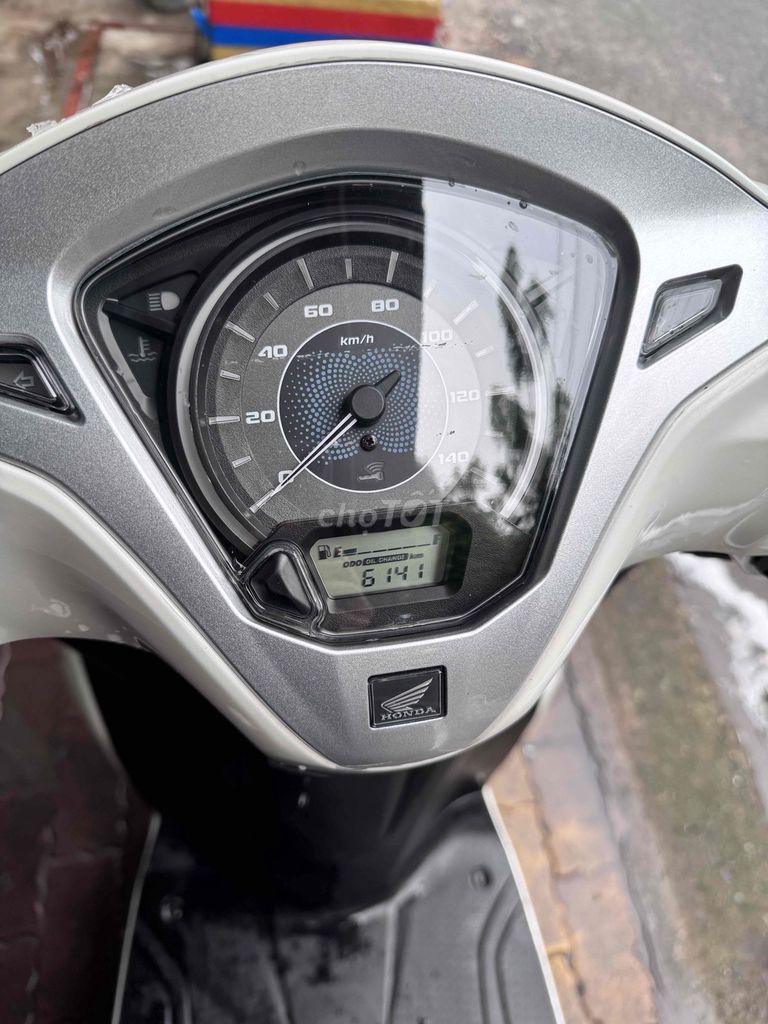 Honda Lead 2025 Белый 6141 км