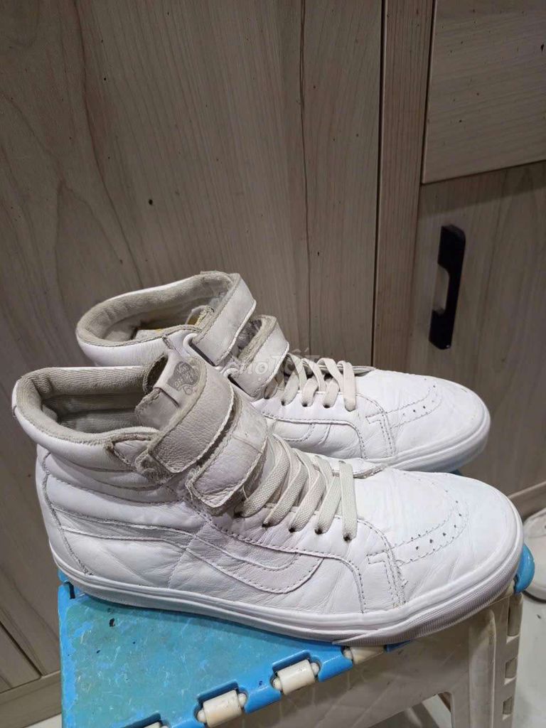 Giày cao cổ Vans Da bò Trắng size 41. Mua bán Giày dép tại Quận 7 Tp Hồ Chí Minh được đăng bởi Khoi Vu hình 1