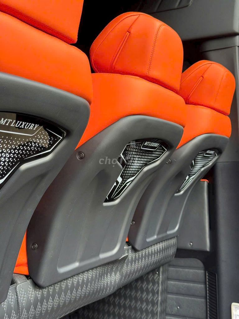 Ford Transit 2025 Limousine 12S. Mua bán Ô tô tại Quận 3 Tp Hồ Chí Minh được đăng bởi Lương Hoàng Long hình 13