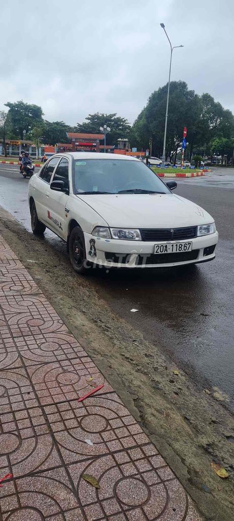 Mitsubishi Lancer 2000 GLXI 1.6 MT - 580000. Mua bán Ô tô tại Thành phố Buôn Ma Thuột Đắk Lắk được đăng bởi Phú Nguyễn hình 3