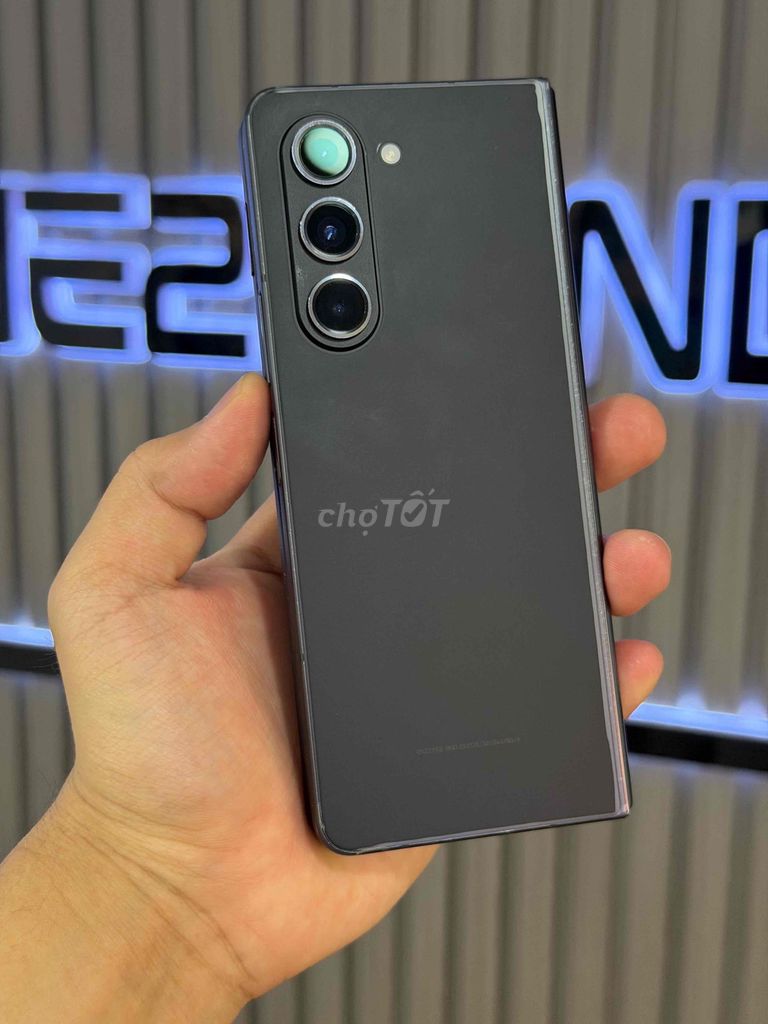 Samsung Galaxy Z Fold5 256GB Đã sử dụng. Mua bán Điện thoại tại Quận 3 Tp Hồ Chí Minh được đăng bởi Phone2Hand hình 1
