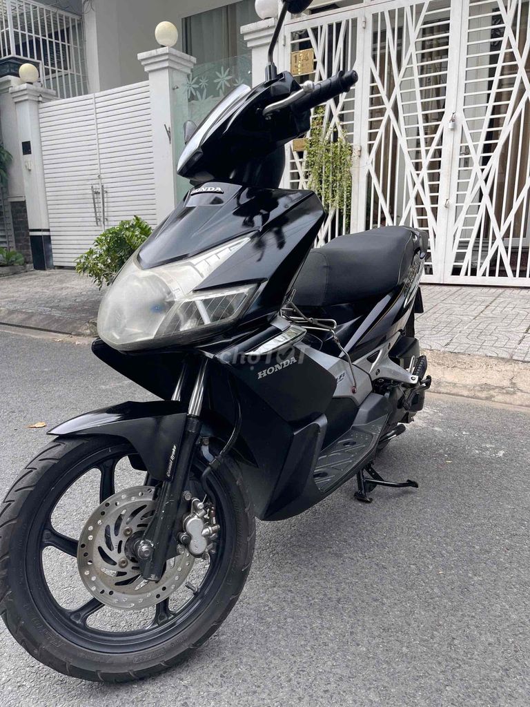 Honda Ab 2011 đời chót nẹp xi,bstp,xe zin êm ru. Mua bán Xe máy tại Quận 7 Tp Hồ Chí Minh được đăng bởi Trung Anh hình 2