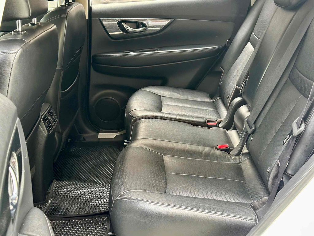 Nissan Xtrail 2.5 SV 2017, Xe 1 chủ zin 7 vạn. Mua bán Ô tô tại Quận Bắc Từ Liêm Hà Nội được đăng bởi Hoàng Nga hình 9