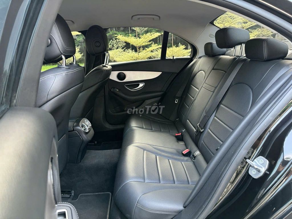 Mercedes Benz 2020 C180 - 50000 km. Mua bán Ô tô tại Quận Thanh Xuân Hà Nội được đăng bởi Nguyễn Tuấn Hoàng hình 13