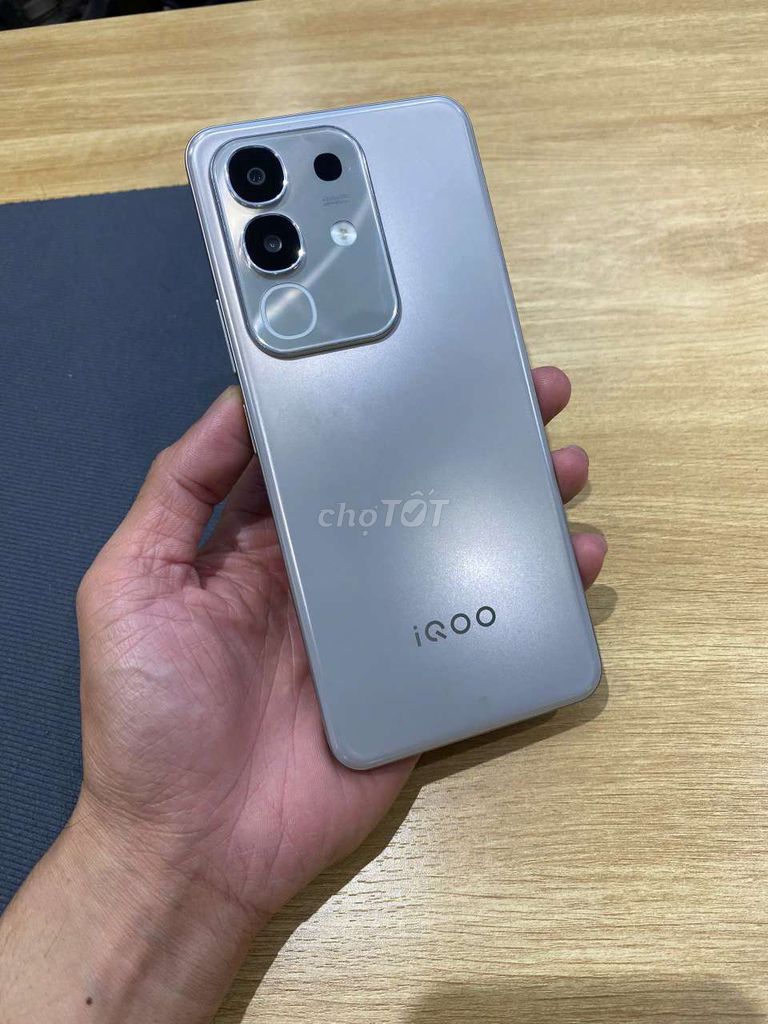 Bán Vivo iqoo Z10x keng. Mua bán Điện thoại tại Quận Phú Nhuận Tp Hồ Chí Minh được đăng bởi Tim hình 1