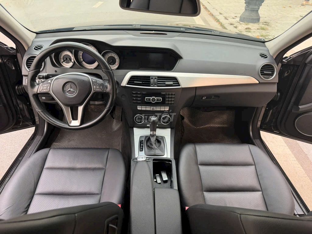 Mercedes-Benz C-Class 2012 photo 4