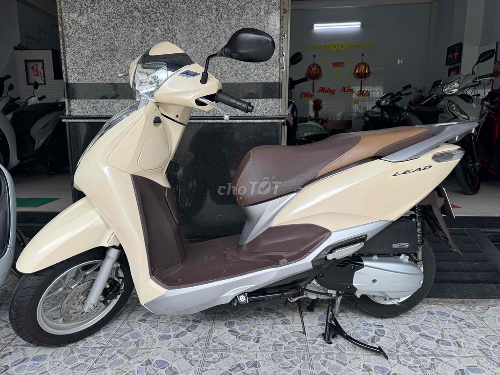 Honda Lead Đời 2018 Khoá Thông Minh. Mua bán Xe máy tại Thành phố Long Xuyên An Giang được đăng bởi Cửa Hàng Xe Minh Hạnh hình 2