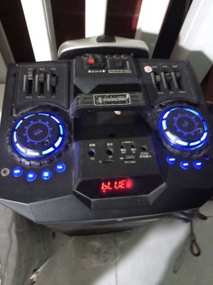 Loa Zansonic nhựa đen và loa bát 40. Mua bán Tivi, Âm thanh tại Quận 12 Tp Hồ Chí Minh được đăng bởi Kim Hoàng