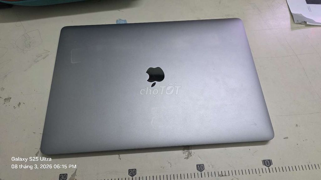 Apple MacBook Pro 2018 i7 15 inch 16GB/256GB. Mua bán Laptop tại Quận Tân Bình Tp Hồ Chí Minh được đăng bởi Trần Quốc Tuấn hình 1