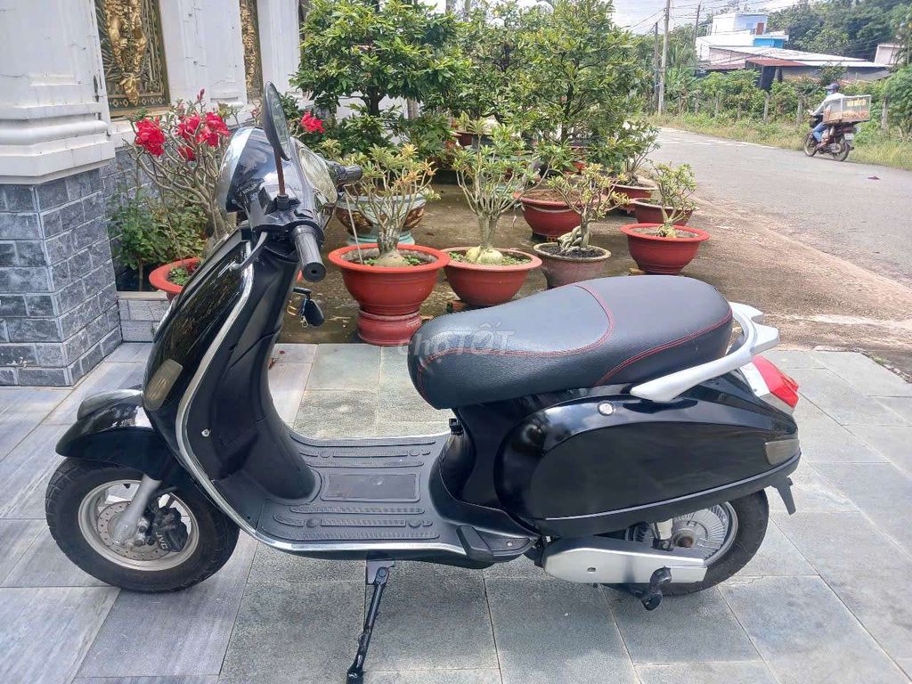 Thanh lý xe máy điện màu đen đẹp gần như mới. Mua bán Xe điện tại Thị xã Bến Cát Bình Dương được đăng bởi pham the cao hình 1