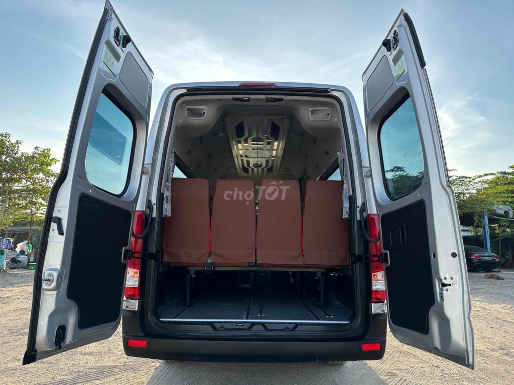 Em bán Hyundai Solati 2017 Du lịch nòi màu bạc. Mua bán Phương tiện khác tại Quận Bình Tân Tp Hồ Chí Minh được đăng bởi Xe Hồng Minh hình 17