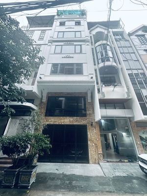 Nhà phố 65 m² · 11 PN · Đường Nguyễn Chí Thanh