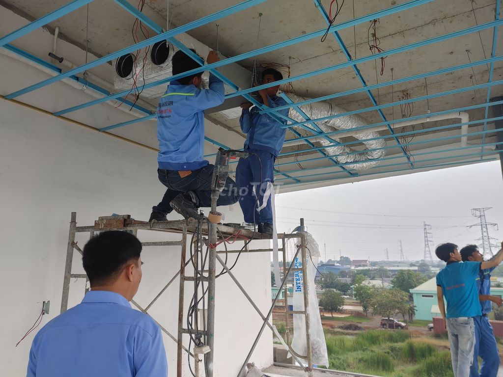 TUYỂN 10 PHỤ LẮP ĐẶT HỆ THỐNG MÁY LẠNH LƯƠNG CAO. Việc làm tại Quận 10 Tp Hồ Chí Minh được đăng bởi CÔNG TY CỔ PHẦN CƠ ĐIỆN LẠNH ĐÔNG SAPA hình 2