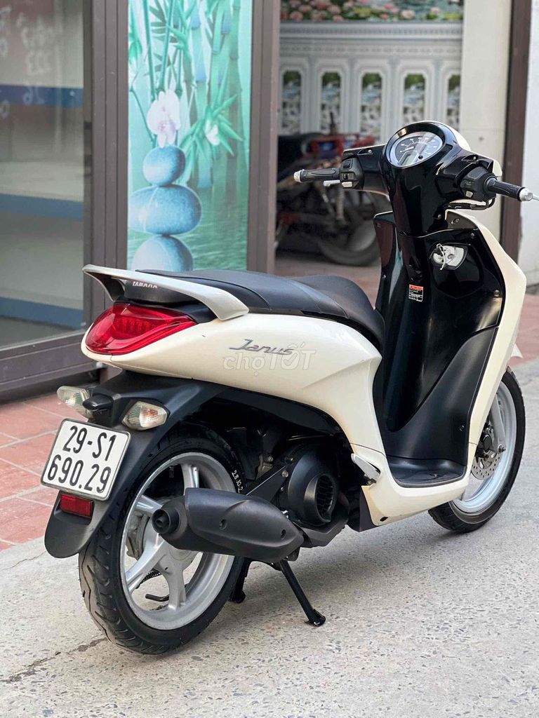 yamaha JANUS 125 fi. Mua bán Xe máy tại Quận Nam Từ Liêm Hà Nội được đăng bởi Quỳnh chi hình 3