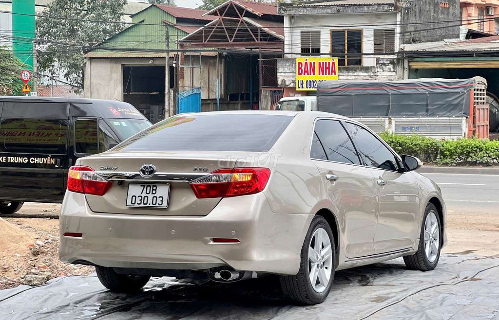 Toyota camry 2.5Q đời 2014. Mua bán Ô tô tại Thành phố Vũng Tàu Bà Rịa - Vũng Tàu được đăng bởi Quốc việt  hình 6