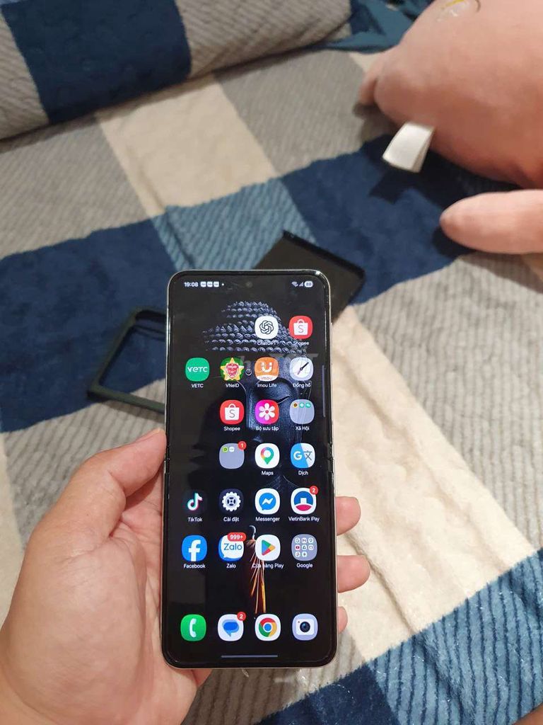 Samsung Z Flip5 512GB Xám. Mua bán Điện thoại tại Quận Ngũ Hành Sơn Đà Nẵng được đăng bởi Ông Chú Họ Lê hình 1